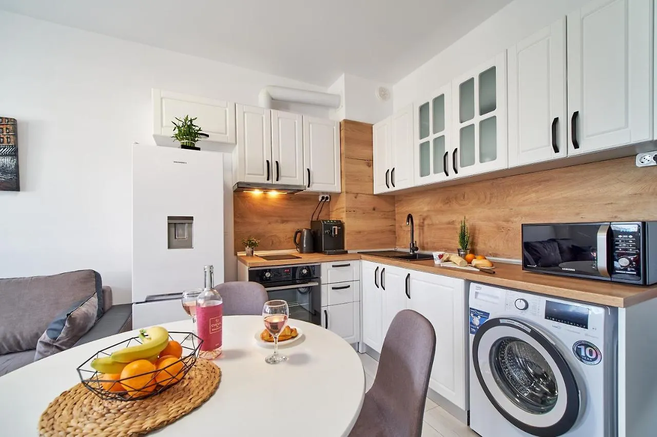 Cozy Apartment With Balcony On The Black Sea- Part Of The Family 'Vicki Apart 瓦爾納